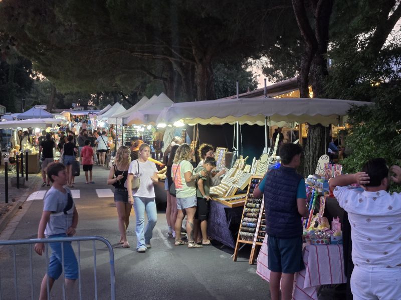 Les Marchés Nocturnes